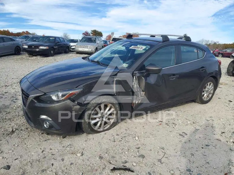 2014 Mazda 3 photo