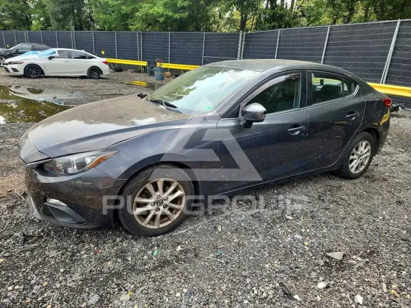 2014 Mazda 3 photo