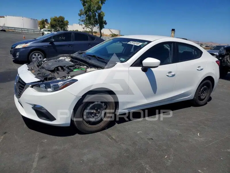 2014 Mazda 3 photo