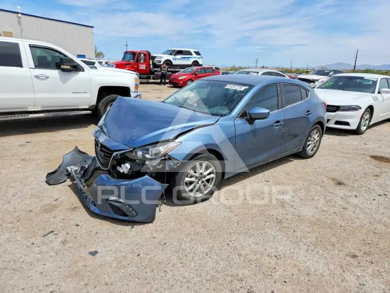 2014 Mazda 3 photo