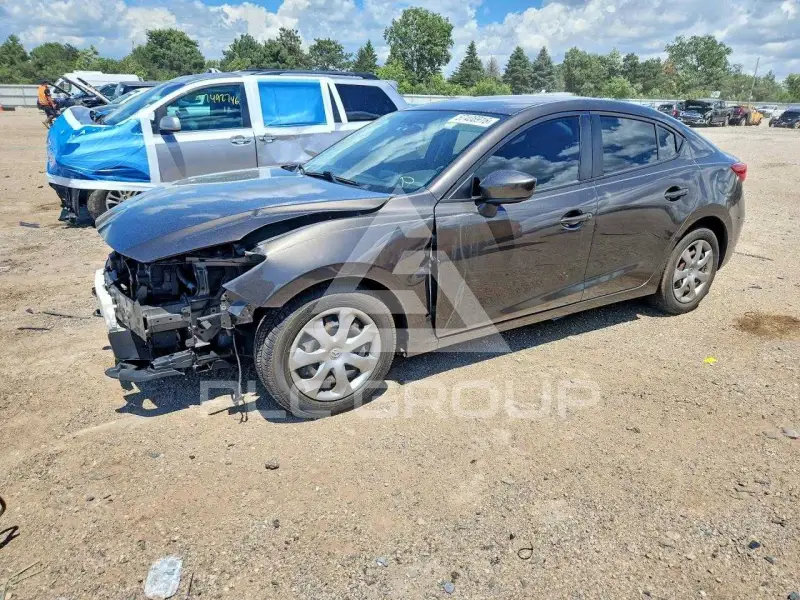 2014 Mazda 3 photo