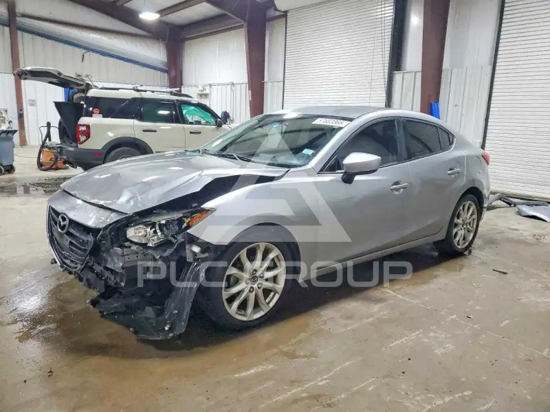 2014 Mazda 3 photo