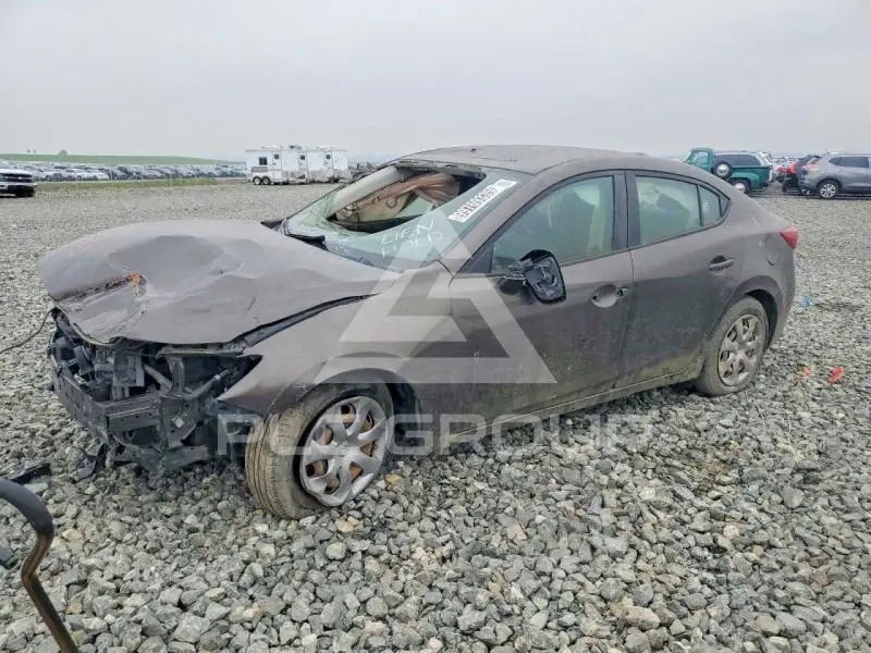 2014 Mazda 3 photo