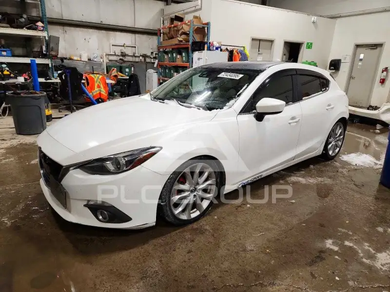 2014 Mazda 3 photo
