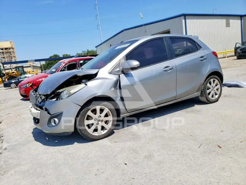 2014 Mazda 2 (Demio) фото