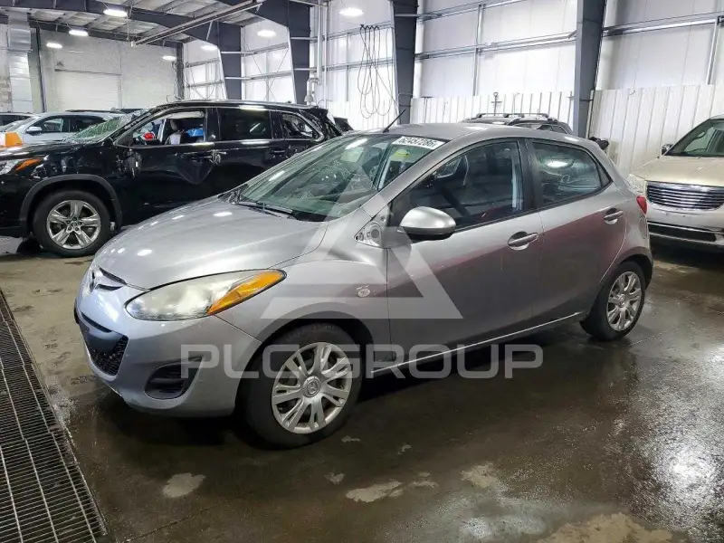 2014 Mazda 2 фото