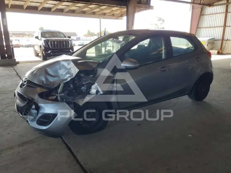 2014 Mazda 2 фото