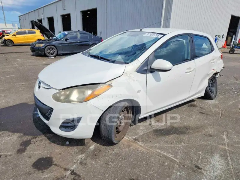 2014 Mazda 2 photo