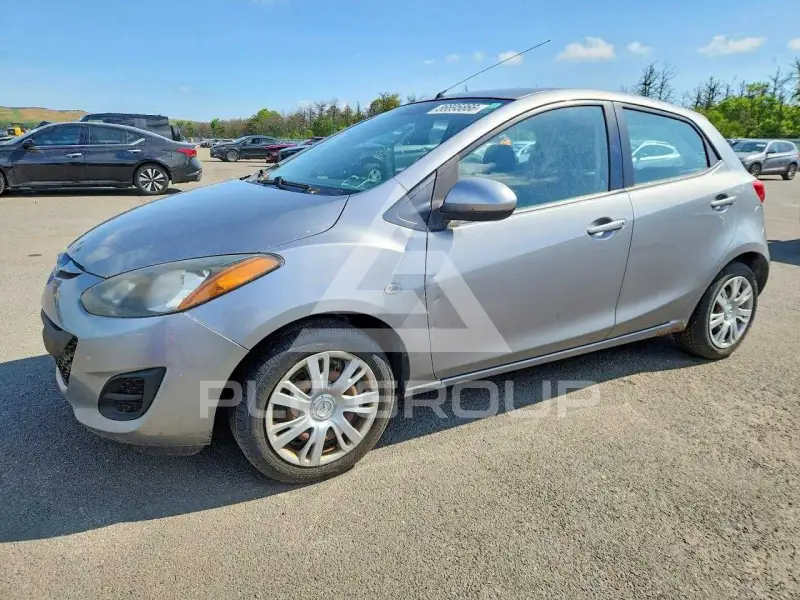 2014 Mazda 2 фото