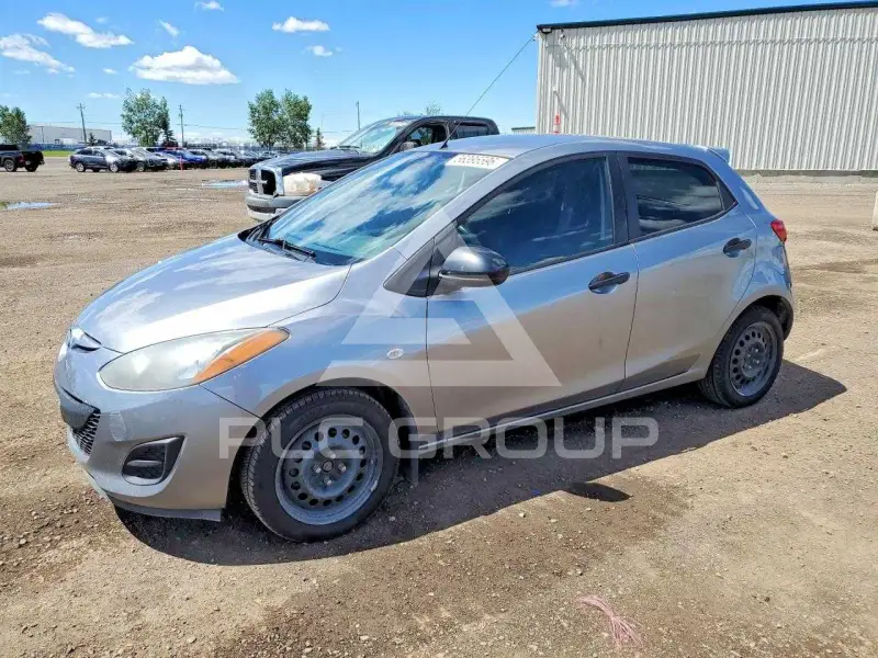 2014 Mazda 2 фото