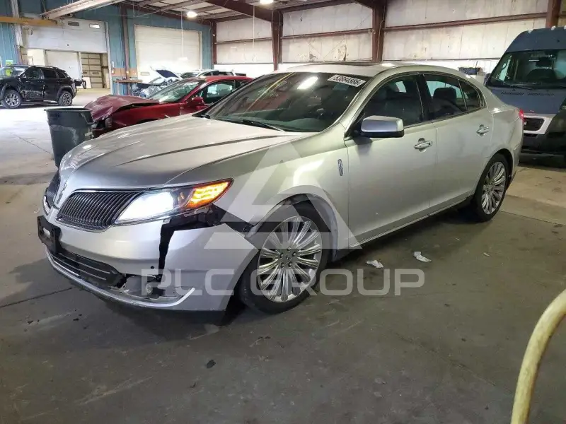 2014 Lincoln MKS photo