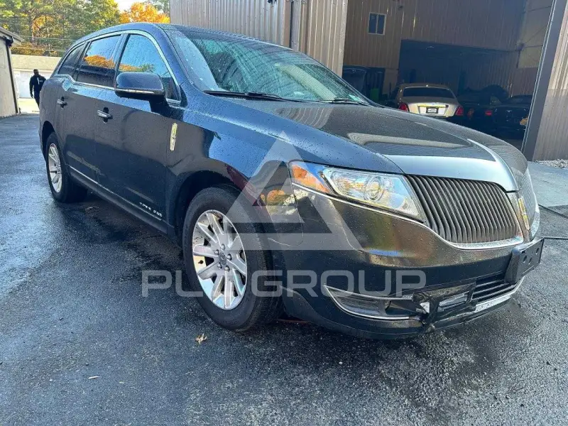 2014 Lincoln MKT фото