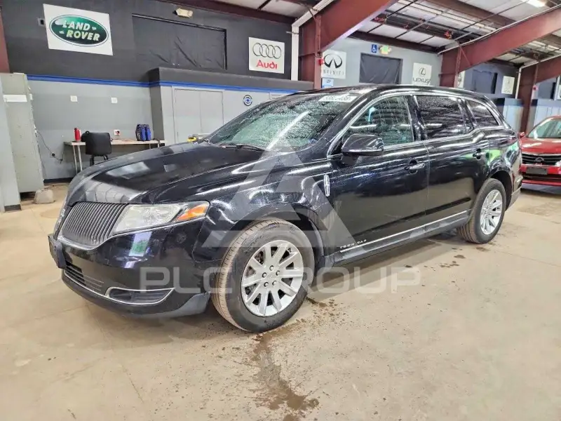 2014 Lincoln MKT фото