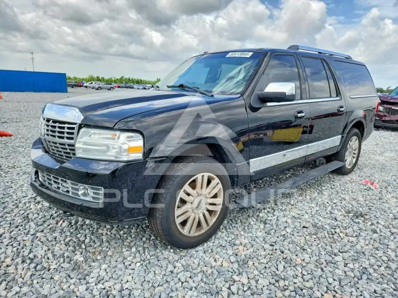 2014 Lincoln NAVIGATOR photo