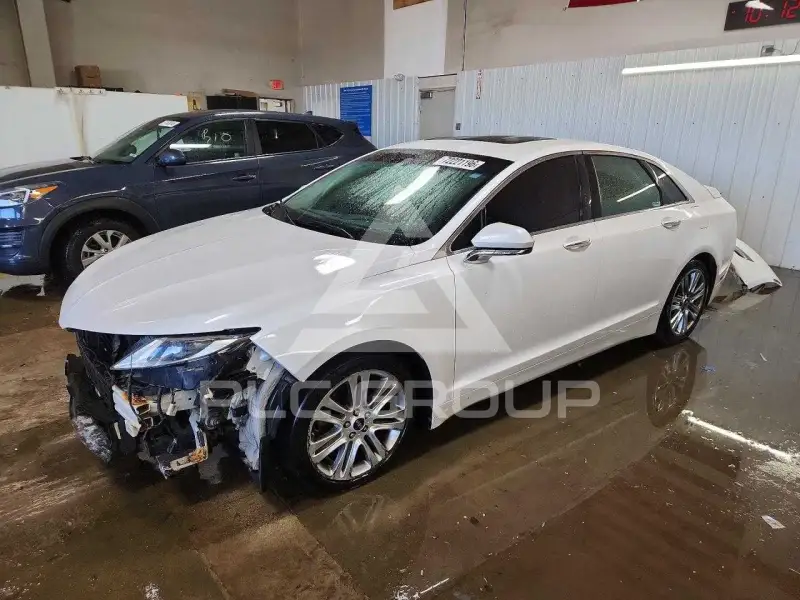 2014 Lincoln MKZ photo