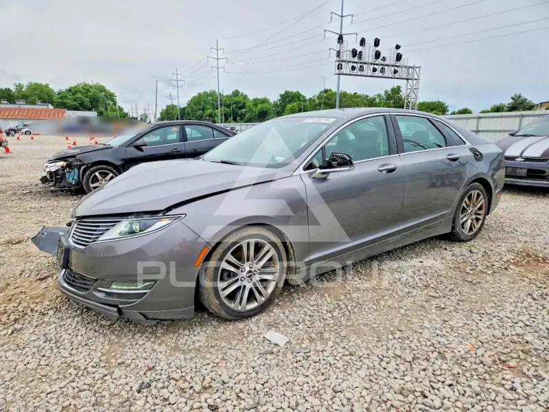 2014 Lincoln MKZ photo