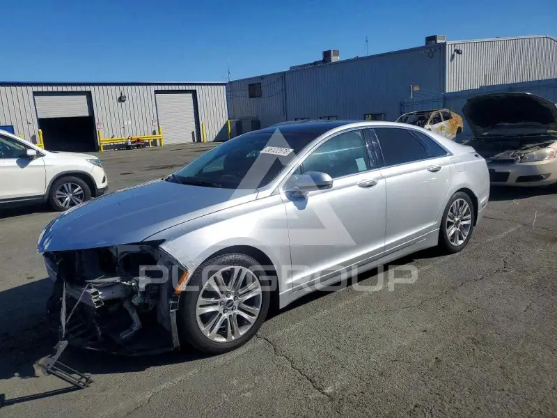 2014 Lincoln MKZ photo