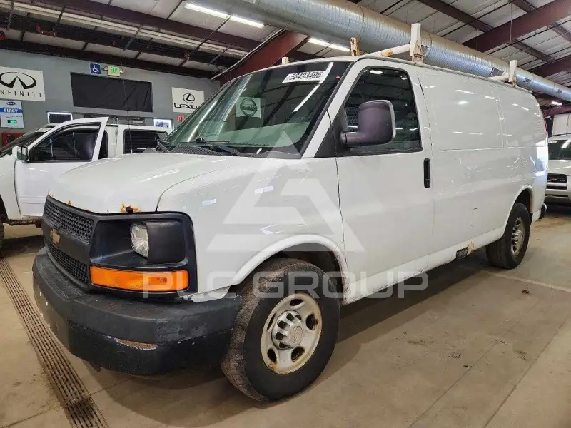 2014 Chevrolet Express photo