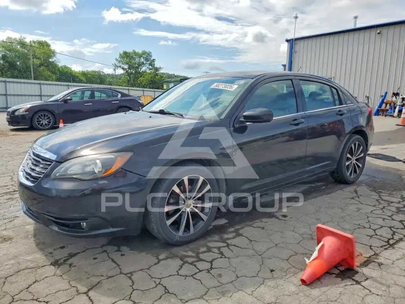 2014 Chrysler 200 photo