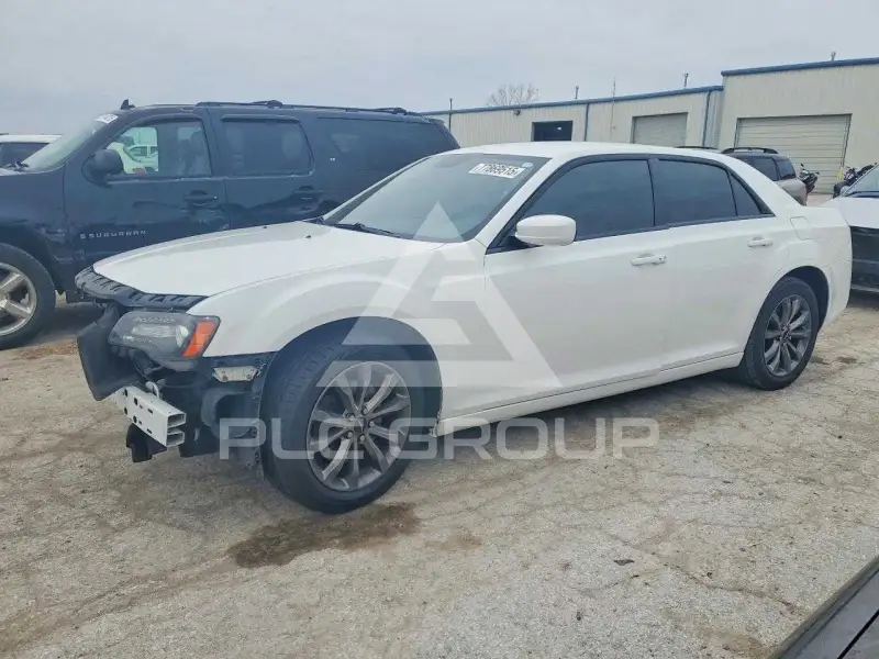 2014 Chrysler 300 фото