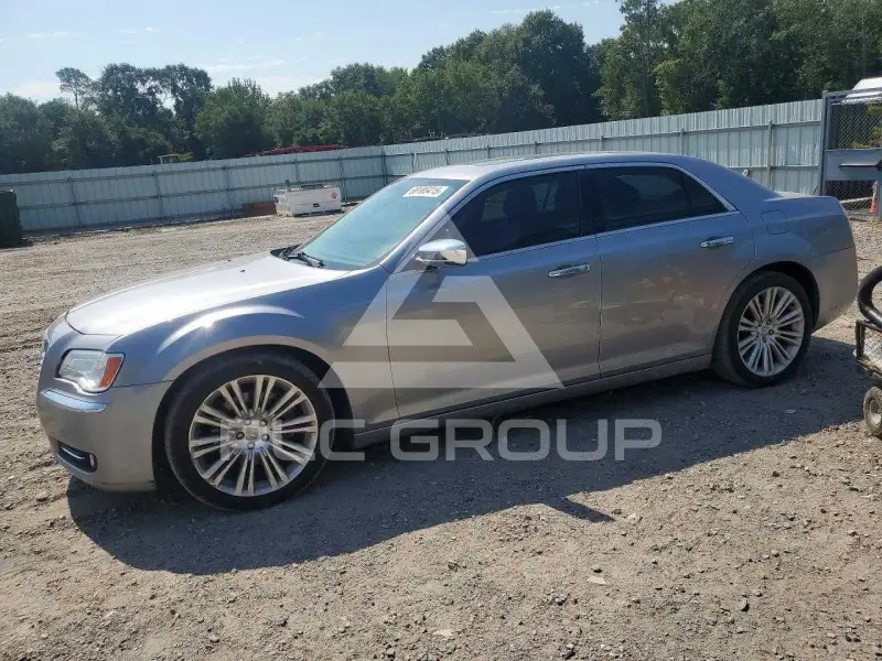 2014 Chrysler 300 фото