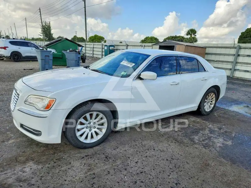2014 Chrysler 300 фото