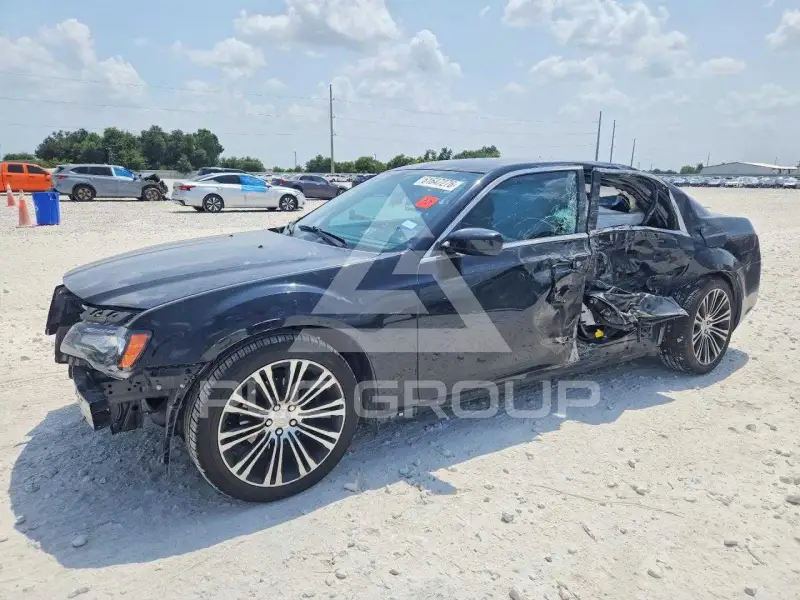 2014 Chrysler 300 photo