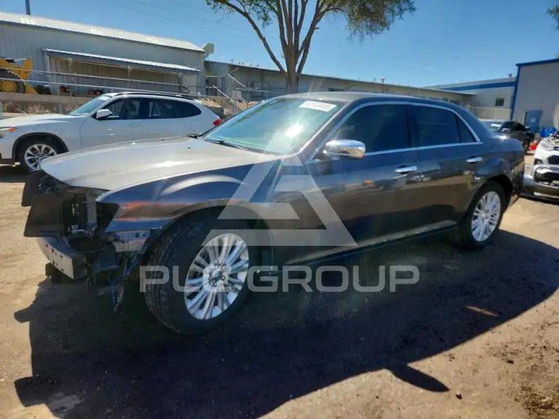 2014 Chrysler 300 photo