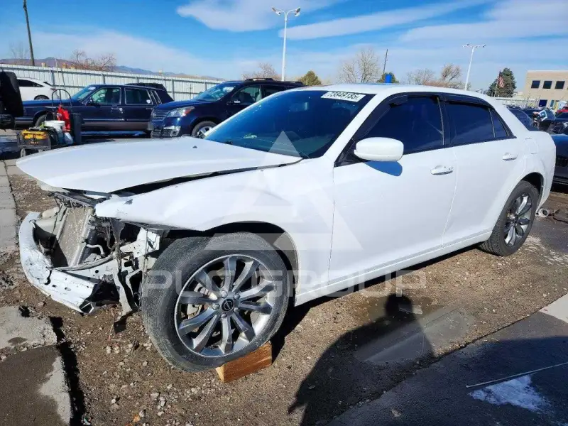 2014 Chrysler 300 фото