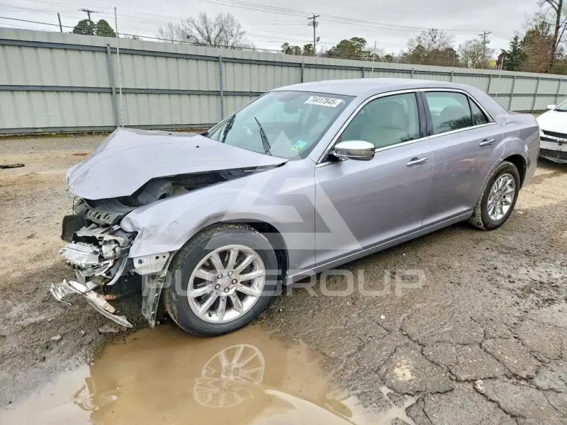 2014 Chrysler 300 фото