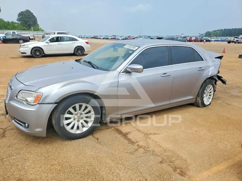 2014 Chrysler 300 фото