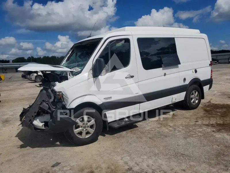 2014 Mercedes Benz Sprinter photo