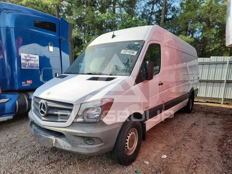 2014 Mercedes Benz Sprinter photo