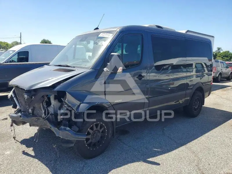 2014 Mercedes Benz Sprinter photo