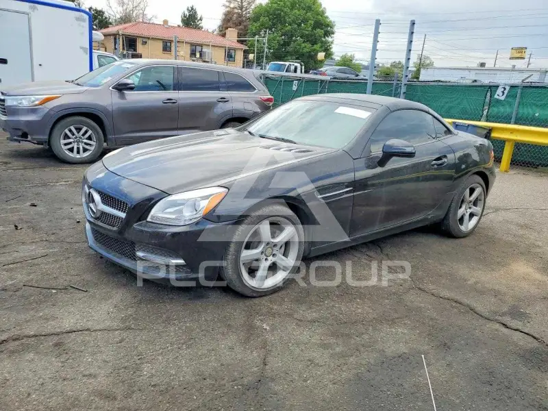 2014 Mercedes Benz SLK-Class фото