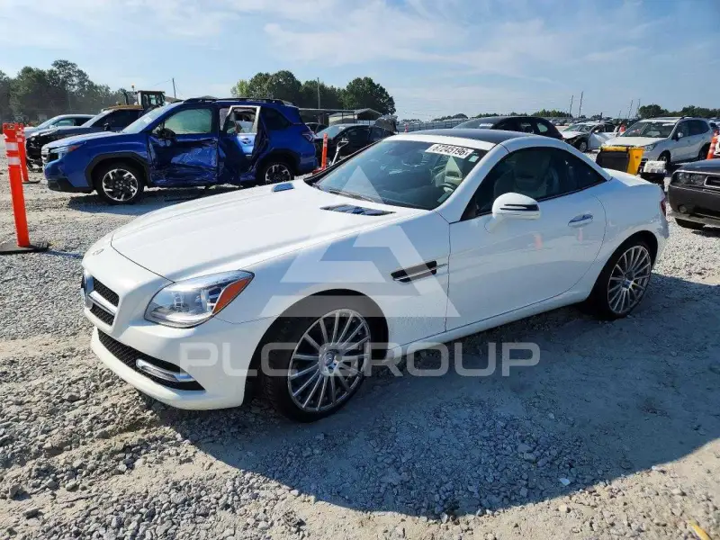 2014 Mercedes Benz SLK-Class фото