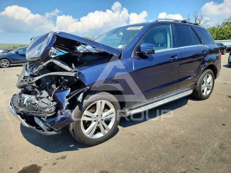 2014 Mercedes Benz ML-Class фото