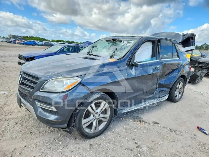 2014 Mercedes Benz ML-Class photo