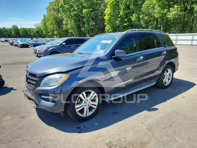 2014 Mercedes Benz ML-Class фото