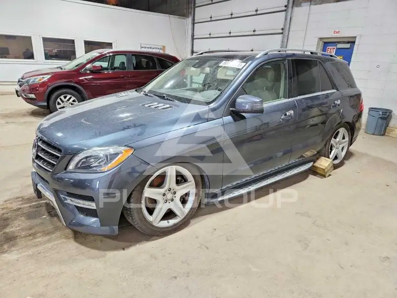 2014 Mercedes Benz ML-Class фото