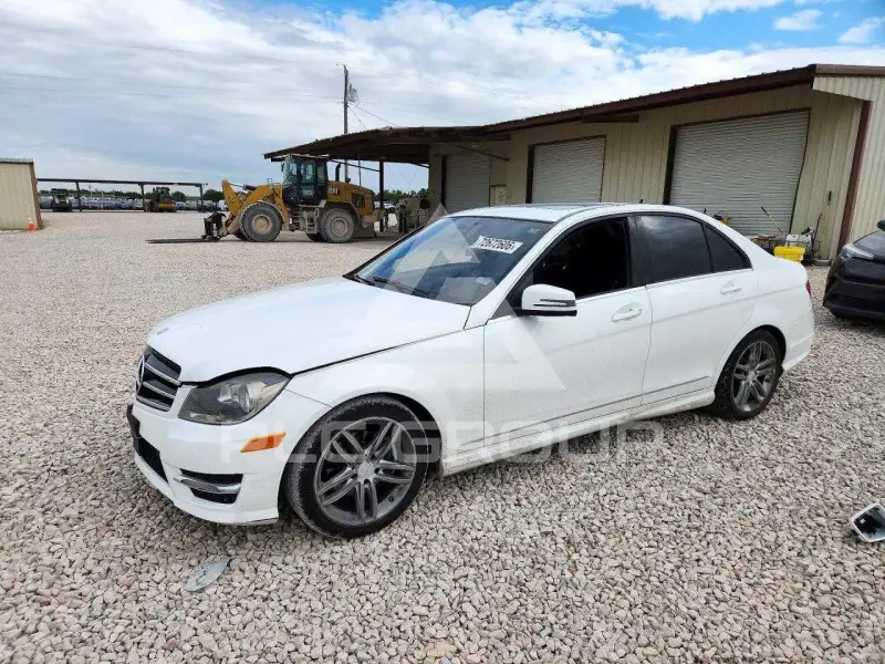 2014 Mercedes Benz C-Class фото