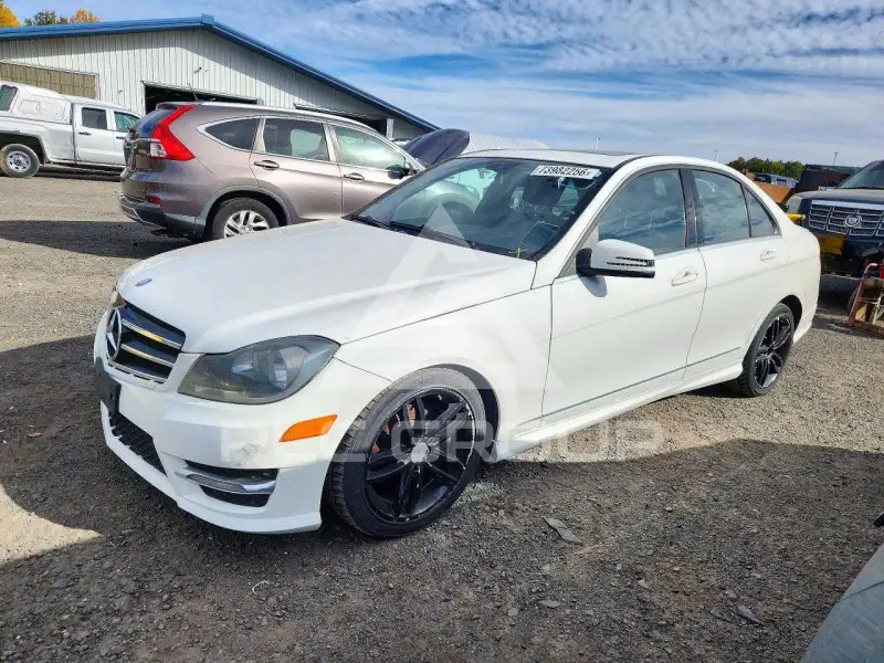 2014 Mercedes Benz C-Class фото