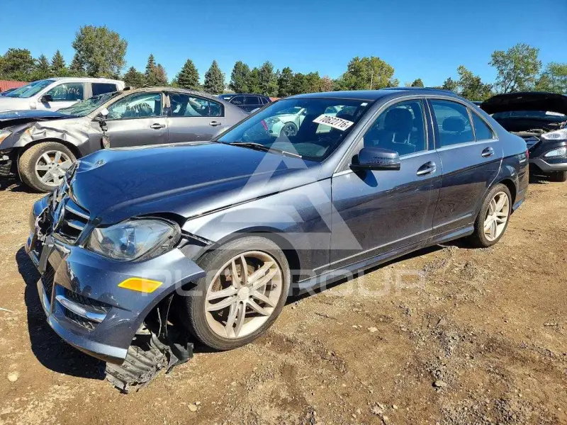 2014 Mercedes Benz C-Class фото