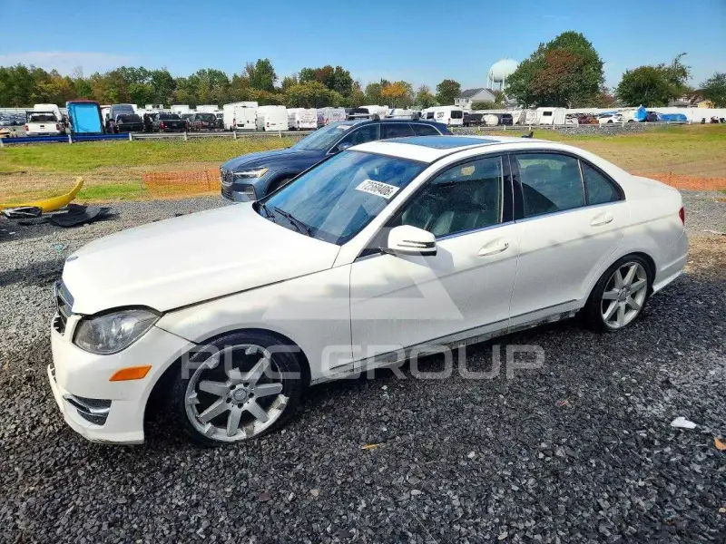 2014 Mercedes Benz C-Class фото