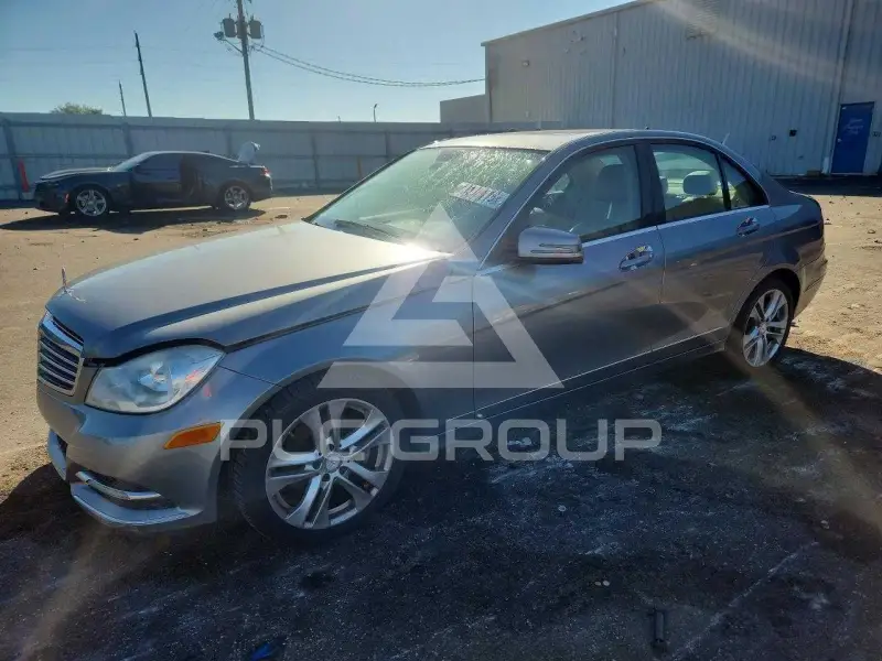 2014 Mercedes Benz C-Class фото
