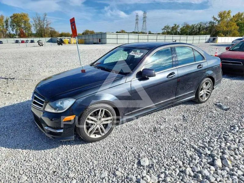 2014 Mercedes Benz C-Class фото