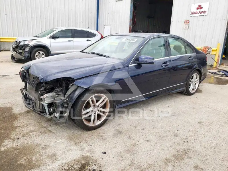 2014 Mercedes Benz C-Class photo