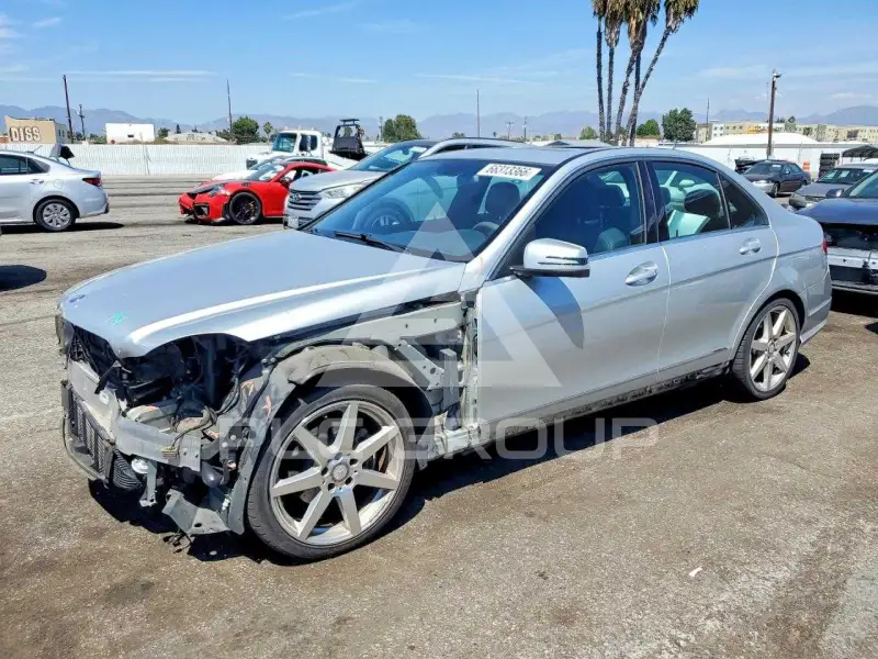 2014 Mercedes Benz C-Class photo