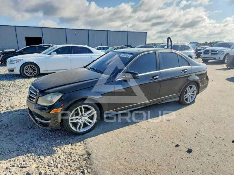 2014 Mercedes Benz C-Class фото