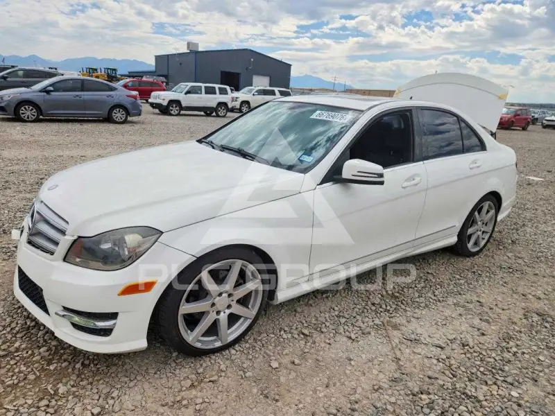 2014 Mercedes Benz C-Class photo